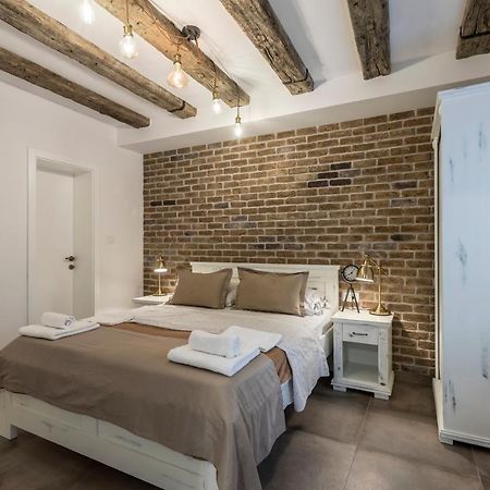 Studio Apartments Insula สปลิท ภายนอก รูปภาพ