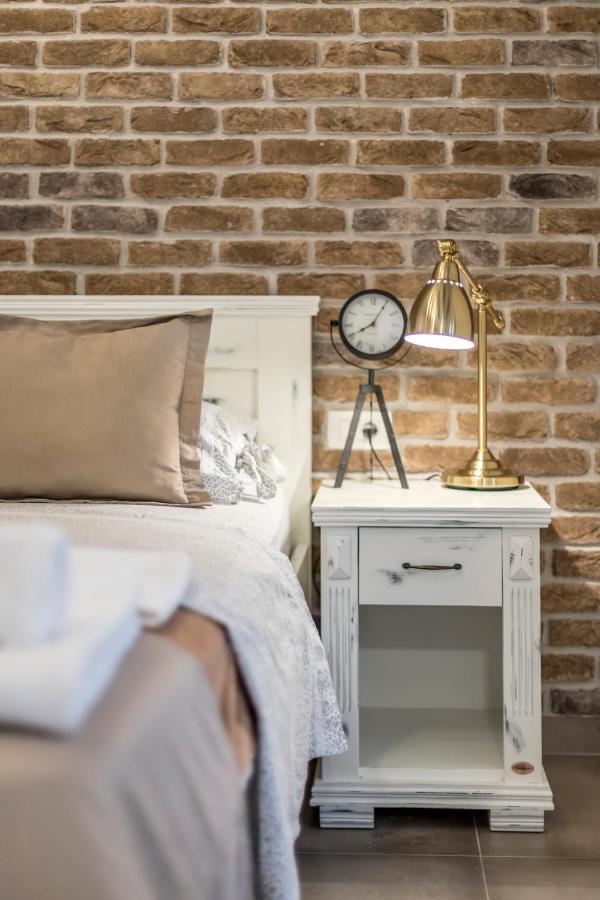 Studio Apartments Insula สปลิท ภายนอก รูปภาพ